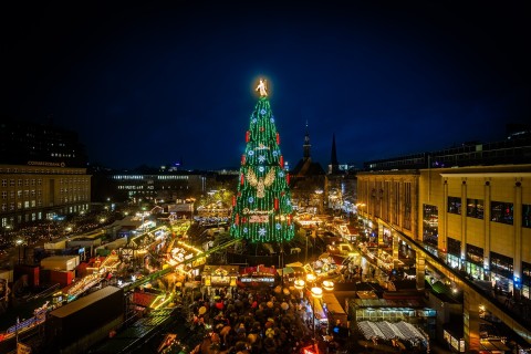 Dortmunder Weihnachtsbaum erstrahlt bei offizieller Eröffnungsfeier