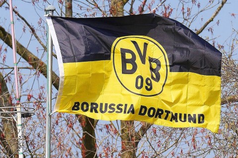 Oberbürgermeister Thomas Westphal gratuliert BVB-Legende Siggi Held zum 80. Geburtstag