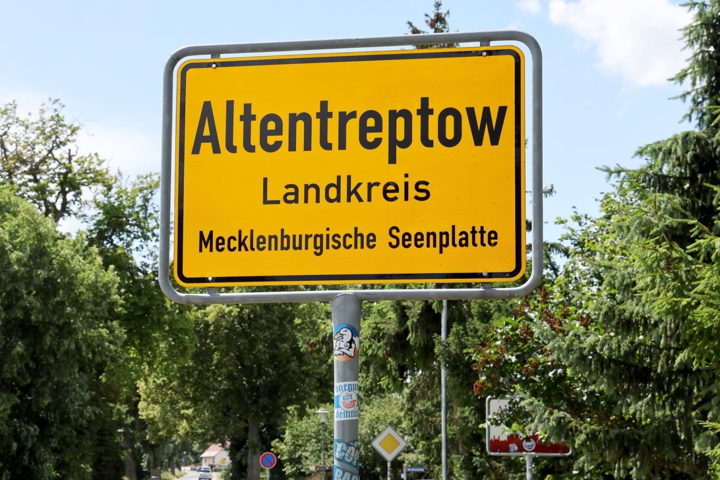 Der Drogentod einer 13-Jährigen aus Altentreptow in Mecklenburg-Vorpommern sorgt für viele Fragezeichen und Angst vor weiteren Fällen.