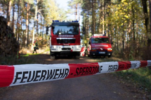 NRW - Größerer Waldbrand an der Stadtgrenze zu Witten