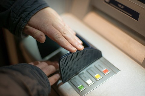Unbekannte sprengen Geldautomaten in Bochum-Goldhamme
