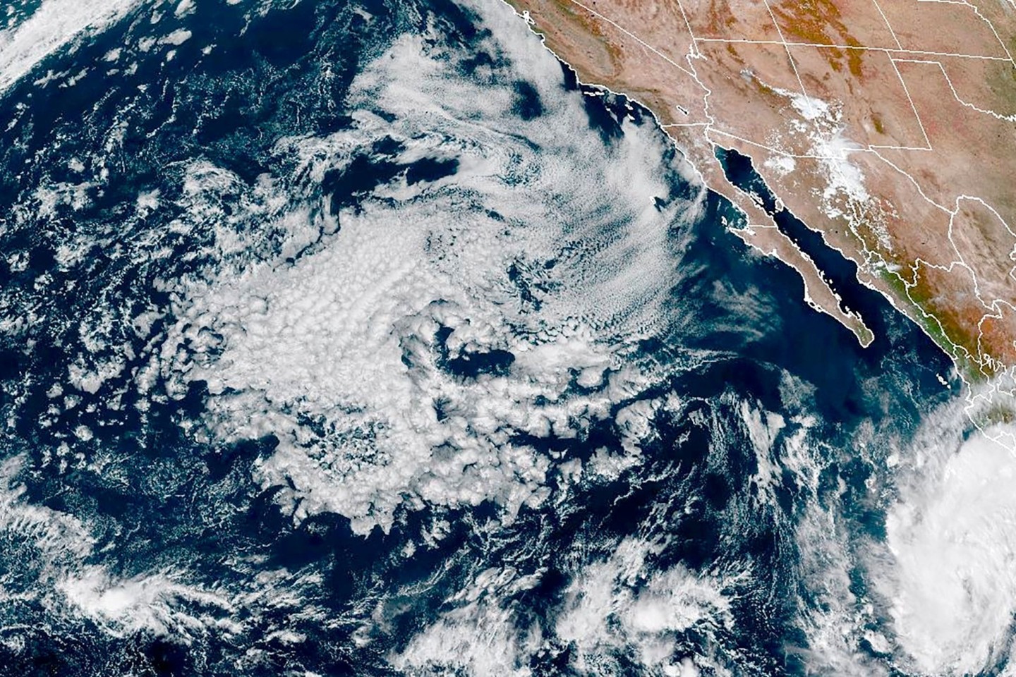 Das Satellitenbild zeigt, wie sich der Hurrikan «Norma» in der Nähe der mexikanischen Westpazifikküste bildet.