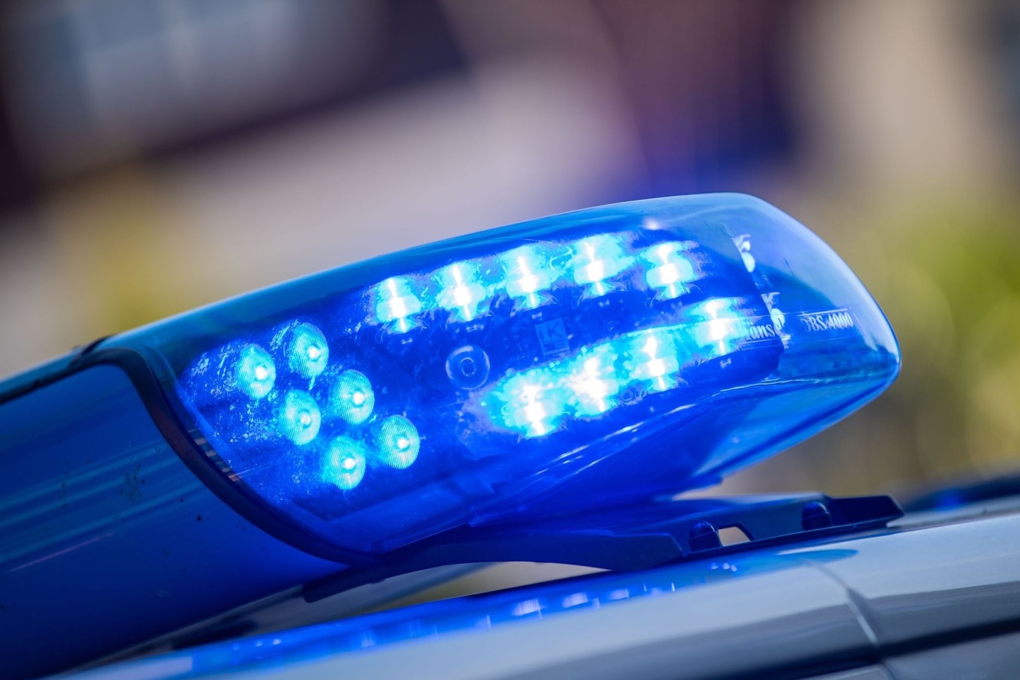 Die Polizei ermittelt nach Schüssen auf ein Auto in Dortmund.