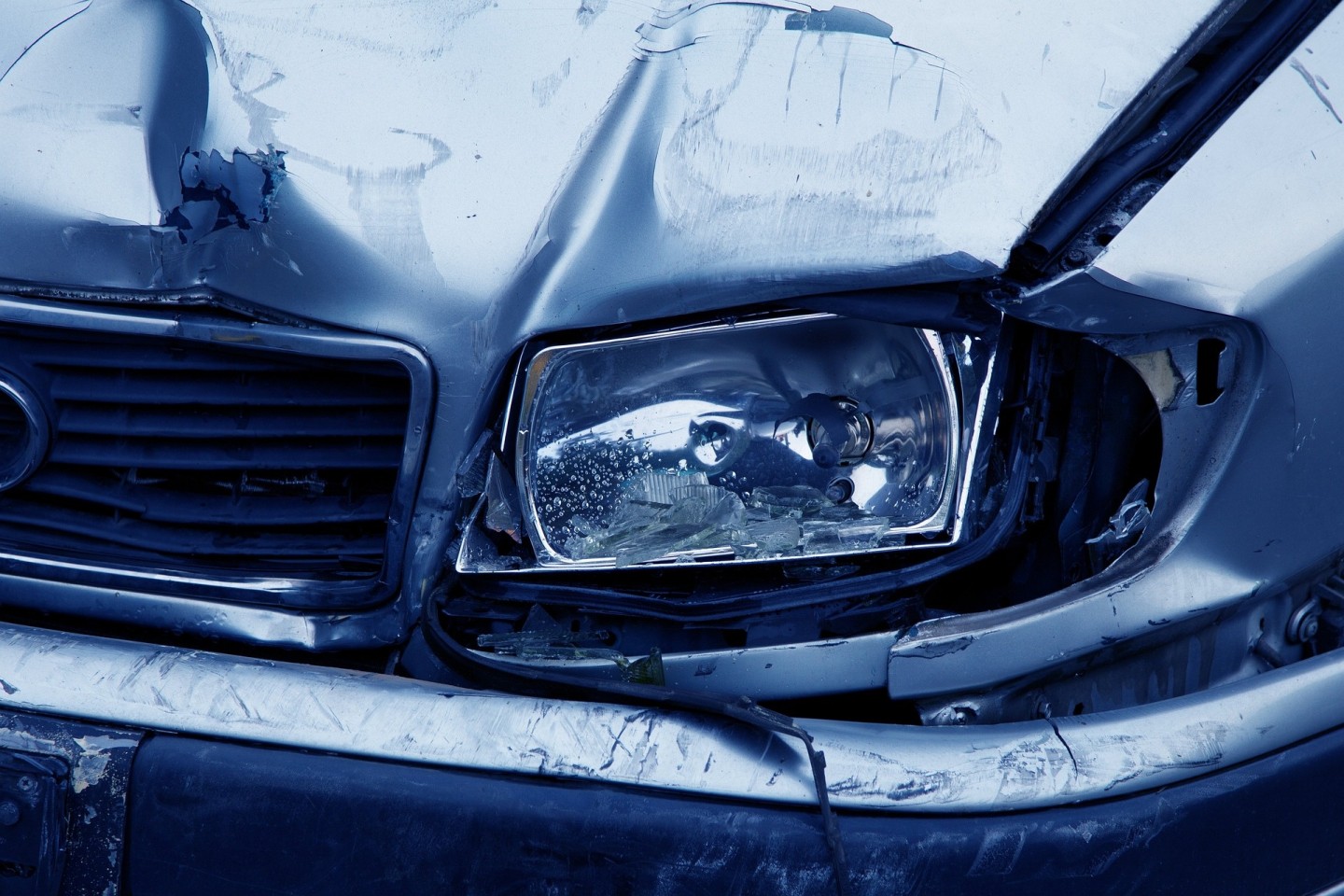 E-Auto-Unfälle: Wie groß ist die Gefahr für Helfer und Retter? - AUTO BILD